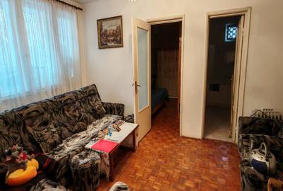 Apartament cu 3 camere semidecomandat în Mazepa 1