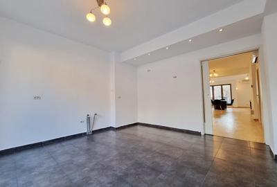 Capitale, imobil  2014, apartament stil duplex, scara interioara, curte proprie - 4