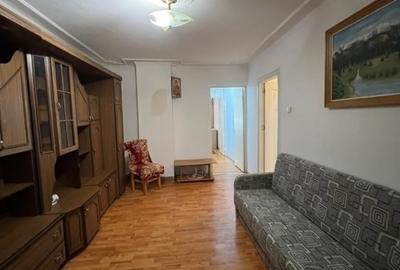 Apartament cu 2 camere decomandat în Metalurgie