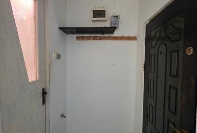 BRANCOVEANU, str. Giovanni Boccaccio, apropiere metrou, bloc reabilitat, 16 mpu - 6