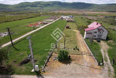 Teren Construcții intravilan de 2200 mp, în Crainimăt