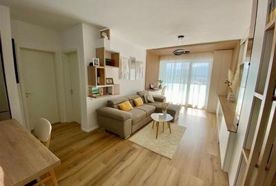 Apartament cu 2 camere semidecomandat, mobilat în Bună Ziua