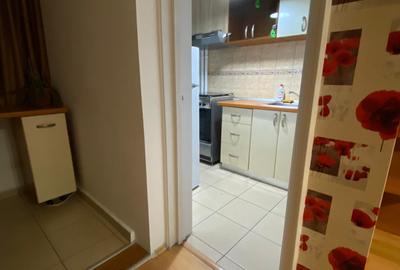 Dristor, garsoniera, 1 minut metrou, etaj 2, AC, renovata, libera - 8