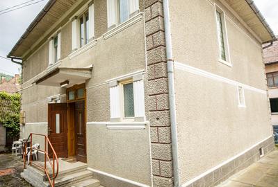 Casă individuală cu 7 camere în Baia de Arieș