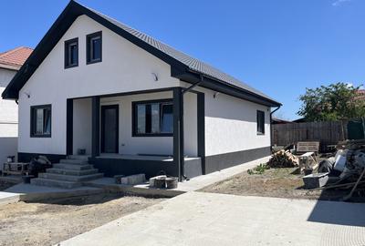 Oportunitate! Casa la sol, 3 camere, posibilitate mansardare, Valu lui Traian! - 1