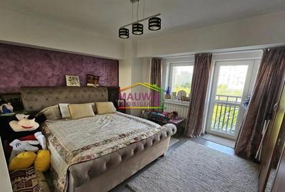 Apartament cu 3 camere în Decebal