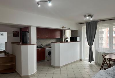 Apartament cu 3 camere semidecomandat, mobilat în Unirii