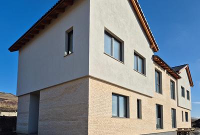 Casa tip duplex FINISATA, teren 400mp - la intrare in comuna Chinteni - 1