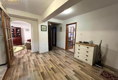 Ap 4 camere l 2 bai l 2 balcoane l Etaj 3 din 4 - 4