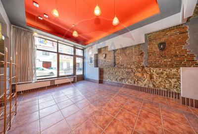 Spațiu comercial, de 39 mp, în Centrul Istoric