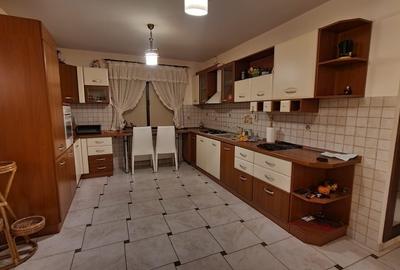 Vilă în Bârnova 260 mp utili, teren 1030 mp D+P+E+M, complet mobilată și LIBERA - 3