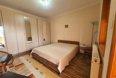 Vând casă cu  5 camere - 2