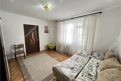 Apartament cu 2 camere nedecomandat, mobilat în Mihai Viteazul