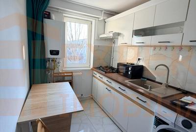 Apartament cu 2 camere nedecomandat, mobilat în Tomis Nord