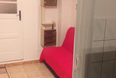 Garsonieră semidecomandată în P-ța Romană