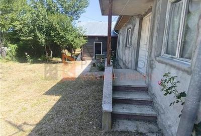 Casa si teren generos zona Ojasca - 1