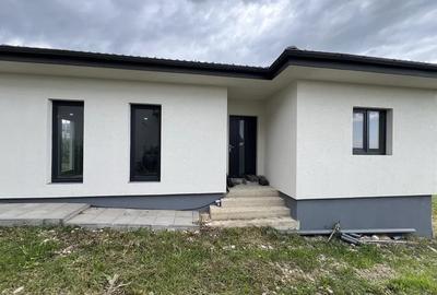 Casa intrare Campenesti zona deosebita - 3