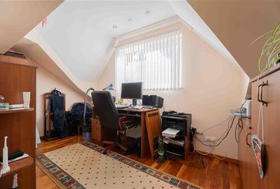 Casa de Lux in Livada cu Ciresi Eleganta, Confort si Panorama de Vis - 12