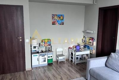 Apartament cu 2 camere decomandat, mobilat în Central