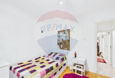 Apartament cu 4 camere de vanzare, Centrala proprie, 13 Septembrie - 21