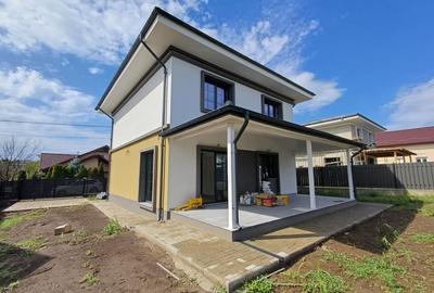 Casă individuală cu 4 camere în Miroslava