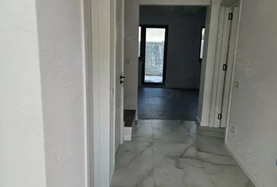 Casa inșiruita P+1E+M - 7
