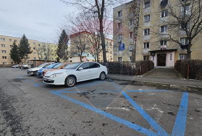 Spațiu comercial, de 18 mp, în Florilor