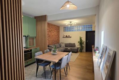 Apartament modern 3 camere – zonă liniștită de case - 1