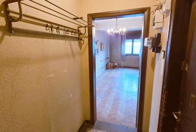 Caderea Bastiliei, apt. 2 camere, etaj 1, balcon,50mp, pe lista de U 3 - 37