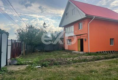 Casă / Vilă cu 6 camere de vânzare Leontinesti - Bacau - 1