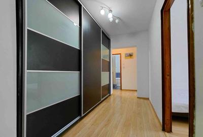 Apartament de 3 camere decomandat, 2 min metrou 1 Decembrie, etaj 7/10 - 7