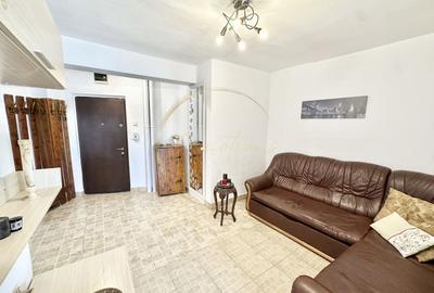 Apartament cu 3 camere decomandat, mobilat în Central