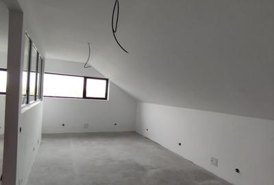 SE VINDE CASA IN CALUGARENI 5 camere, teren 600mp - 9