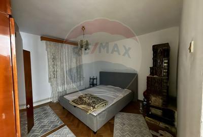Casă / Vilă cu 6 camere de vânzare - 9