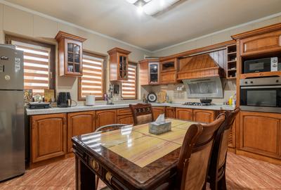 Vilă spațioasă S+P+1+M | 306 mp utili | Sector 3 – Trapezului | 9 camere | 4 Bai - 1