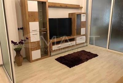 Apartament cu 3 camere decomandat în Ștrand