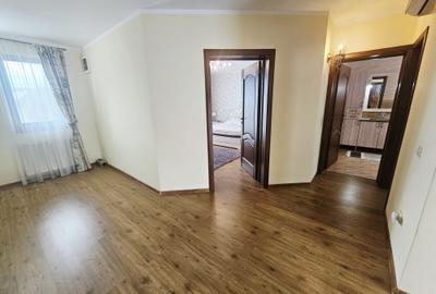 Vilă premium în Strejnicu | 8 camere | 345 mp utili | teren 595 mp - 36