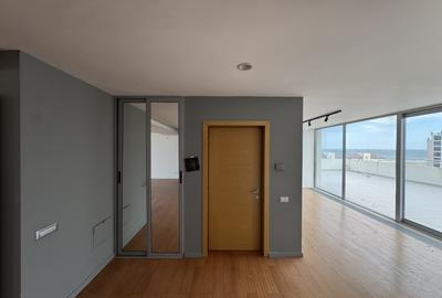 Penthouse langa plaja cu vedere la mare si terasa 150mp - 10