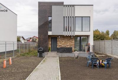 Casă individuală cu 4 camere în Sânpetru