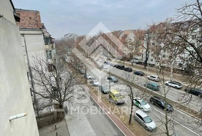 Apartament spațios 3 camere - Bdul Independentei - 1