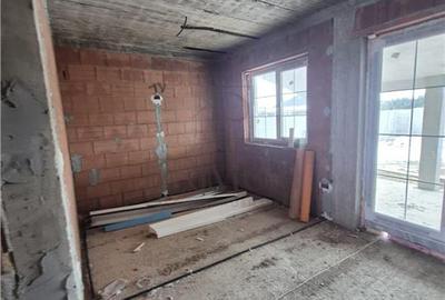Duplex deosebit - personalizare interioara - zona in plina dezvoltare - 10