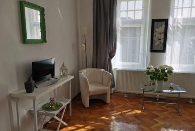 Garsonieră decomandată, mobilată în Orașul de Jos