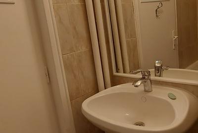 Universitate - Garsoniera decomandata in inima orasului, metrou la scara - 9