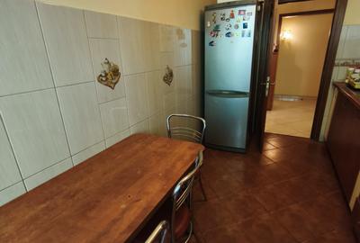 Închiriere apartament 4 camere decomandat + garaj - 26