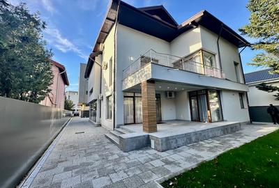 Inchiriere vila individula  8 camere/ pretabil - office, clinica, rezidential - 1