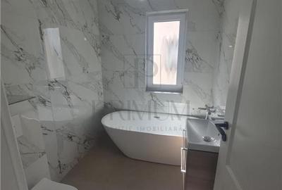 Duplex superb - zona foarte buna - toate utilitatile - gata de mutat - 10