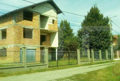 Casa cu 7 camere, 390 mp, teren 600 mp, zona Unirii - 1