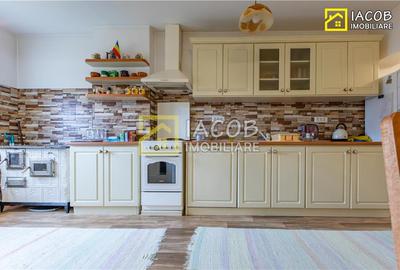 Casa, anexe, 3762 mp teren, 25000 mp padure, Comanesti, jud. Bacau - 27