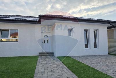 Casa noua de vanzare 4 camere in Crevedia zona Primariei - 1