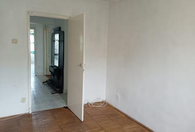 Apartament 3 camere decomandat, Bulevardul Decebal - 9